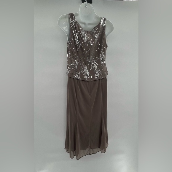Alex Evenings Sequined A-Line Midi Dress Size 8P - Picture 3 of 8